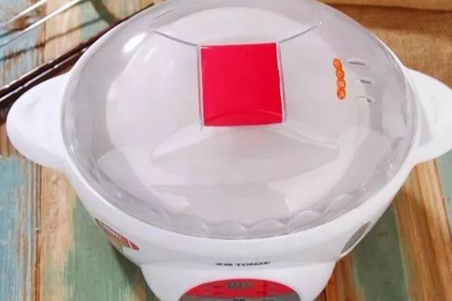 炖煮燕窝方法，炖煮燕窝的方法（从泡发到炖煮）