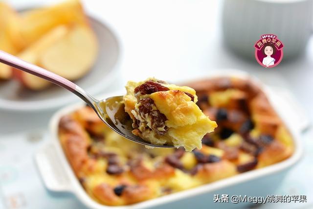 蛋奶吐司布丁步骤，戚风蛋糕里面的布丁怎么做（1盒牛奶2个鸡蛋）