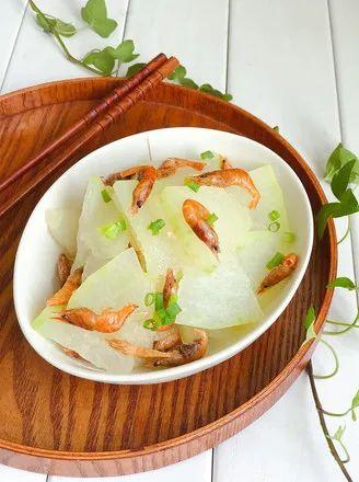 海米冬瓜汤的功效有什么，冬瓜海米粥的功效与作用（海米冬瓜汤，清淡健康又营养）