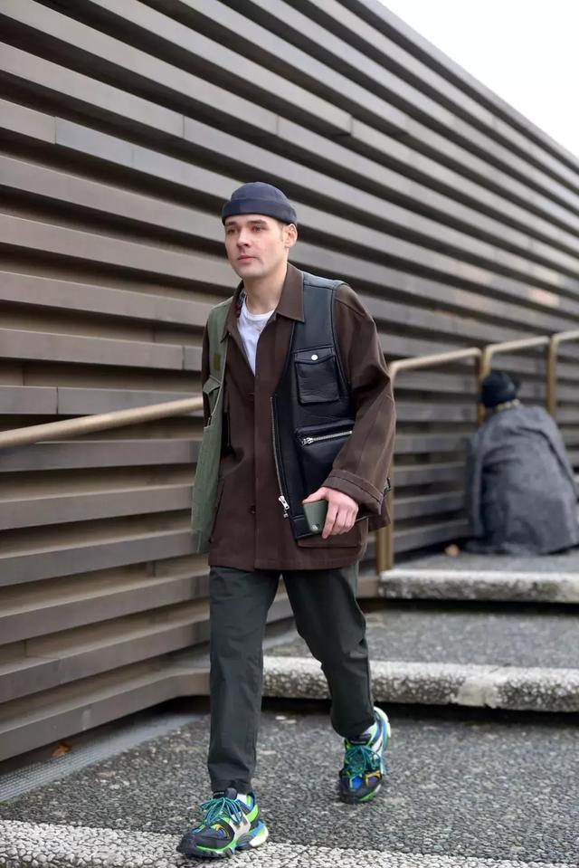 什么叫生胶鞋底，什么叫生胶鞋底胶（只要是钟情复古的）