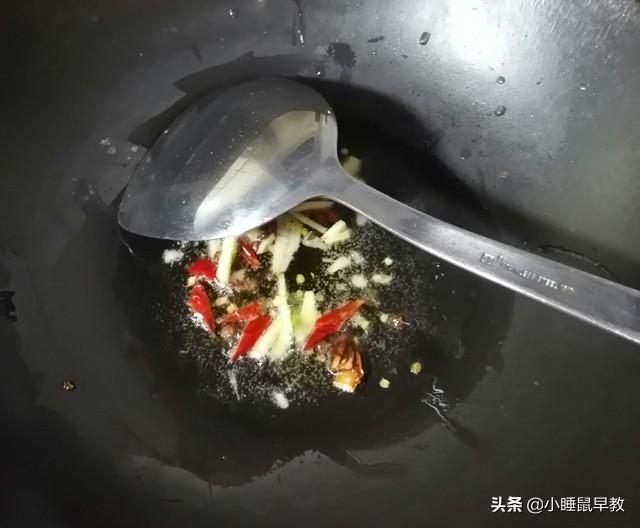 炒三丁怎么做好吃，炒三丁的做法（鲜香开胃又下饭）