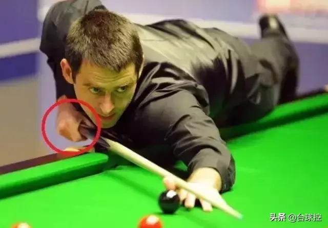 如何打台球，如何打台球从零开始（握杆-最容易忽视的重点）