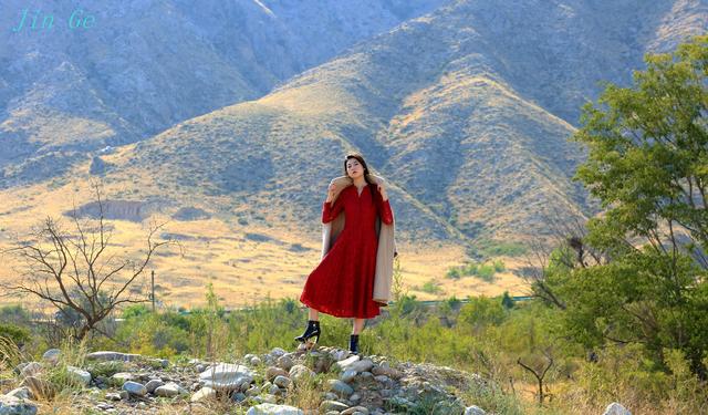 群山的好词好句，群山之巅好词好句（群山如黛 岁月萦香）