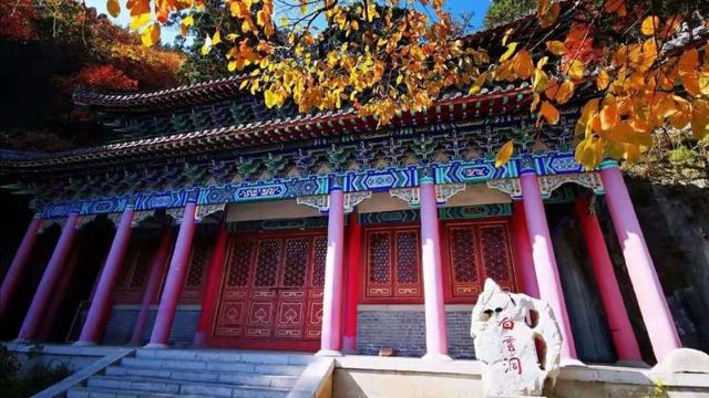 厦门青龙山溶洞，厦门秋天的白云洞