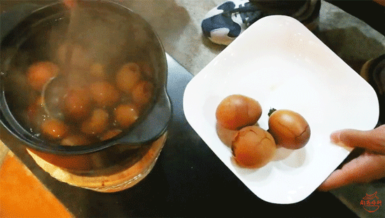 猪头皮怎么炒，猪头皮怎么炒不腻（过后，我们一起去吃泉州的好料）