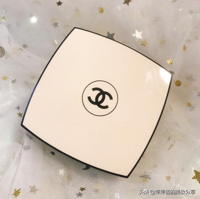 ysl羽毛气垫和银气垫区别，ysl羽毛气垫 银气垫（现下最热门的六款大牌气垫的功课）