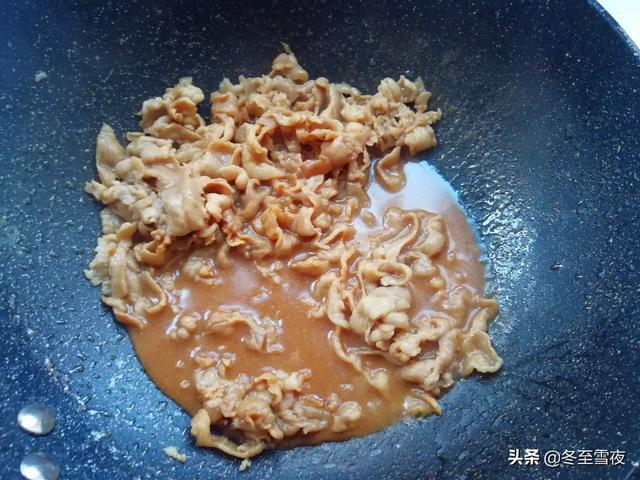 羊肉配什么菜好吃，这个季节吃羊肉配什么菜好吃（羊肉片别总是涮着吃）
