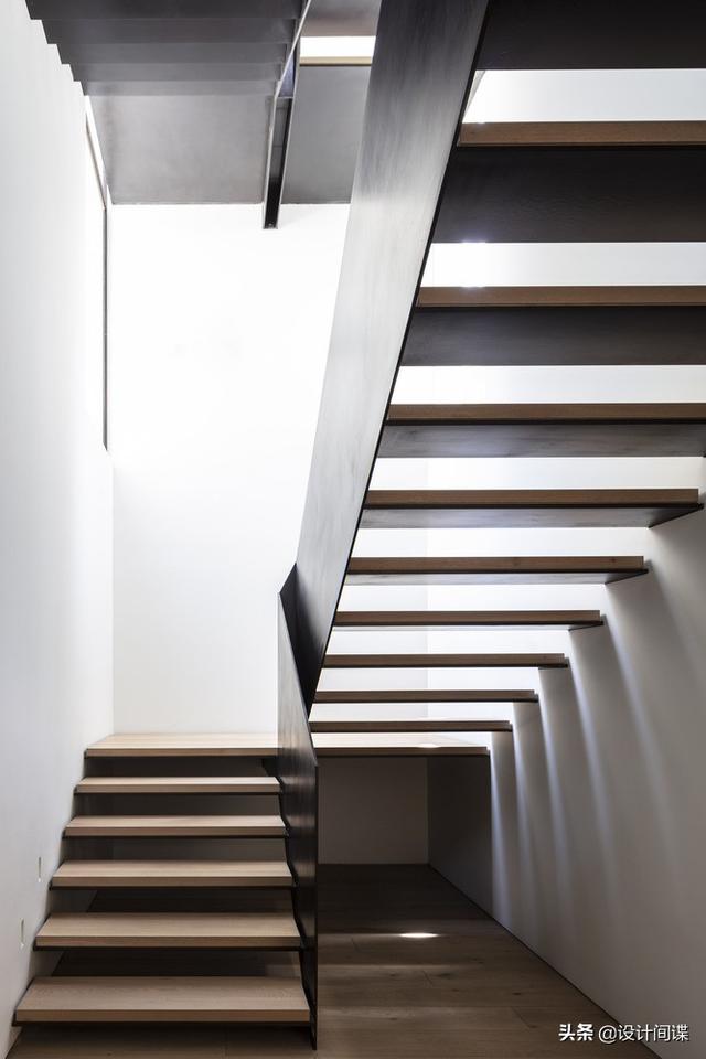 别墅窗帘如何挑选，别墅窗帘如何挑选尺寸（拉开窗帘就能欣赏风景的L型豪宅）