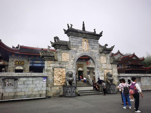 去衡山在哪个高铁站下车最近，去衡山坐高铁坐到哪里（湖南游之衡山）