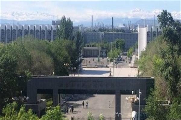 新疆工业职业技术学院怎么样，新疆工业职业技术学院是几本学校（新疆10大最好的专科学校）