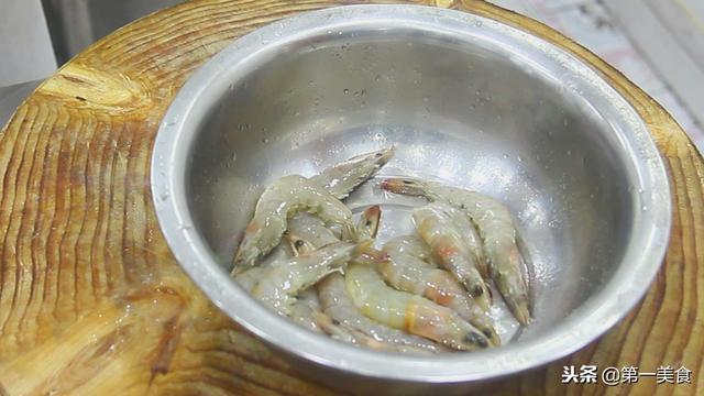 美味香酥虾的做法，香酥麻辣虾的做法（教你一个简单炒虾的方法）