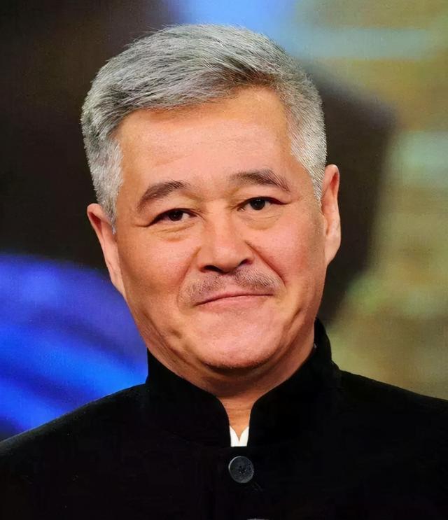 小沈阳真名叫什么，小沈阳真名字叫什么（如今人气不再被斥江郎才尽）