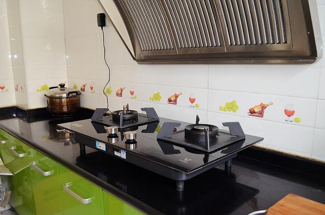 天然气灶能直接放灶台上吗,燃气灶可以直接放在台面上吗(云米ai燃气灶