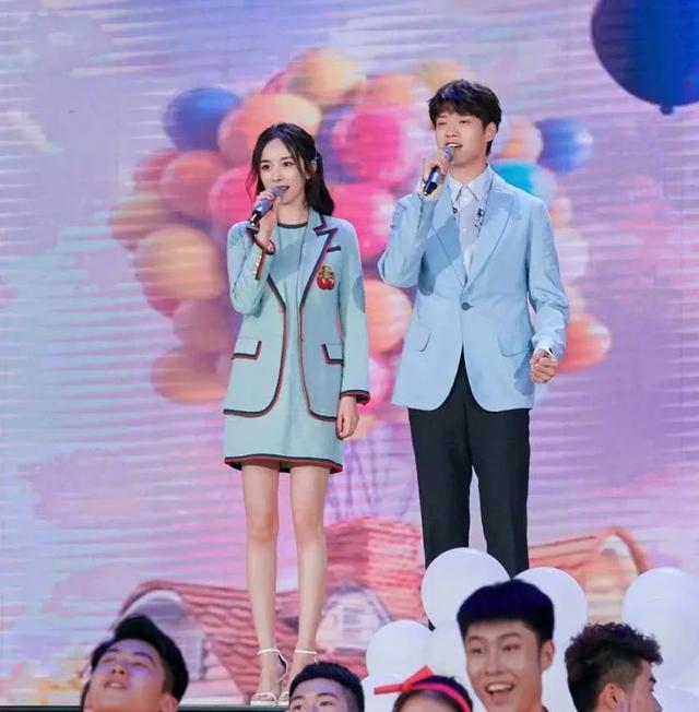 倪大红与老婆合影，这10位老戏骨和妻子