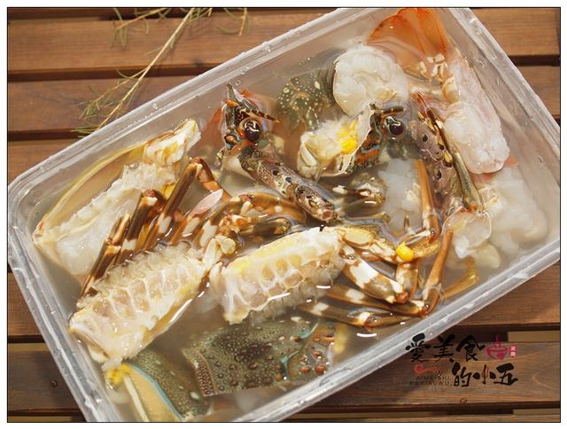 蒜蓉淸蒸大龙虾，蒜蓉澳洲龙虾做法（高档的海鲜更需要简单的烹饪）