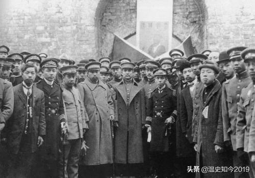 继兴中会之后,资产阶级革命团体在各地陆续成立。其中重要的有， A.华兴会B.光复会C.科（1905年8月20日中国同盟会成立）