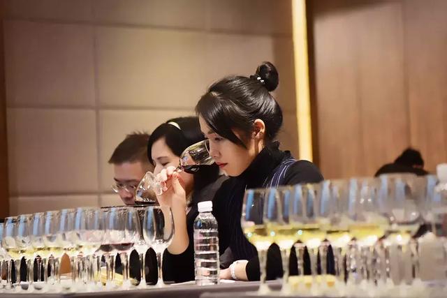葡萄酒学习，葡萄酒知识培训（学习葡萄酒的好方法--盲品）