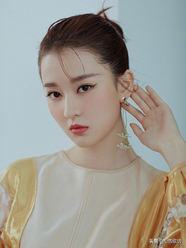 充满鲜花的世界到底在哪里的歌名，充满鲜花的世界到底在哪里什么歌（《今生只为遇见你》–）