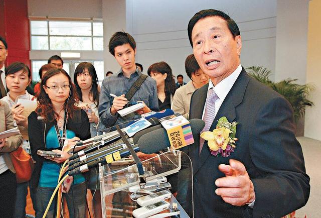 李兆基的儿子，91岁李兆基退休二子接班