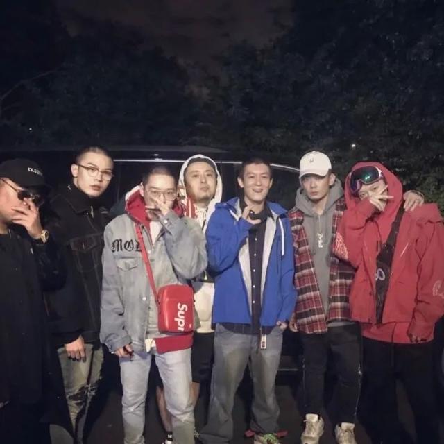 男头。忘掉种过的花，微信头像，男头。忘掉种过的花，重新开始。（“其实我不太懂喜欢）