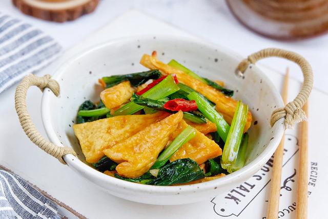 贡菜是不是莴笋，贡菜和莴笋有什么区别（一种曾经的朝廷贡菜）