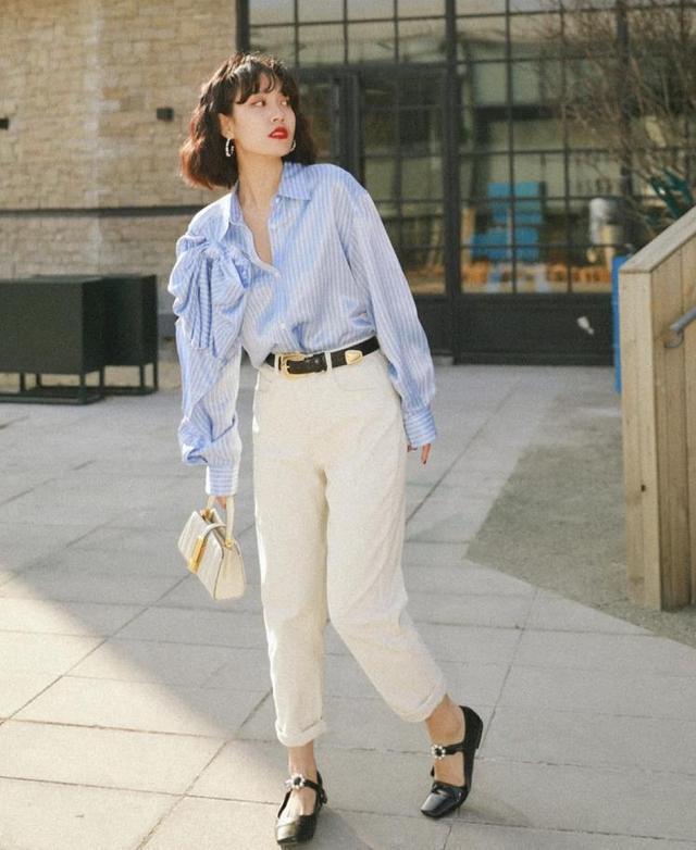 法式衬衫怎么搭配，法式衬衫怎么搭配衣服（你要有一件“法式衬衫”）
