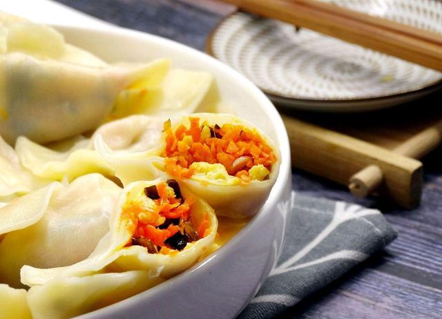 现包的饺子煮多久，新鲜包的饺子要煮多久可以吃（10年店主教你3个诀窍）