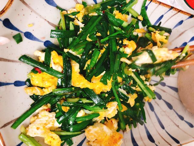 酸菜炒粉的做法，酸辣土豆粉的做法 最正宗的做法（酸菜遇上米线）