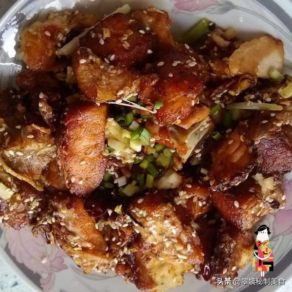 糍粑鱼怎样做才好吃，口味咸辣、香气扑鼻的湖北名吃糍粑鱼你会做吗