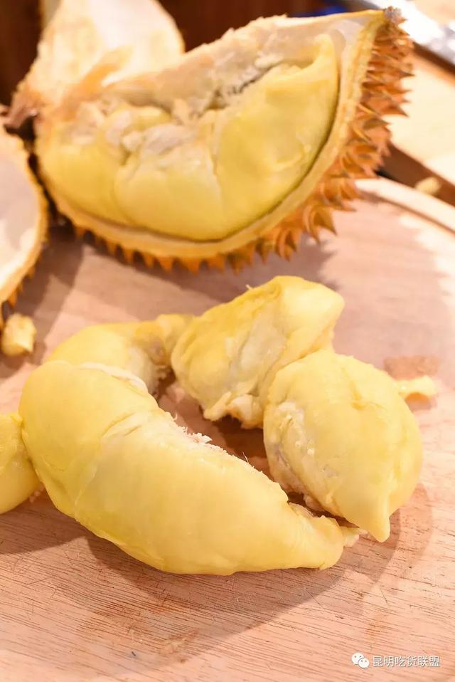 榴莲饼的家常做法视频,榴莲饼加盟(一个不到20块) 榴莲饼的家常做法视频,榴莲饼加盟(一个不到20块)