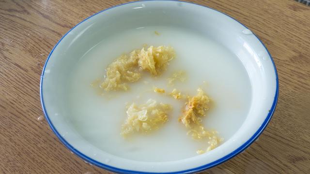 煮银耳怎么煮粘稠，煮银耳汤怎样做才稠（这才是煮银耳羹的正确做法）