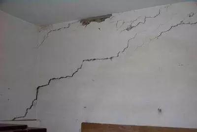 混凝土裂缝修补方法，混凝土裂缝的几种修补方法（混凝土裂缝原因分析及处理措施）