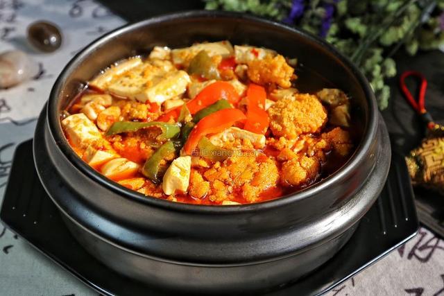 鲤鱼籽怎么做好吃,新鲜鲤鱼籽怎么做好吃(软嫩鲜香的鱼籽豆腐煲)