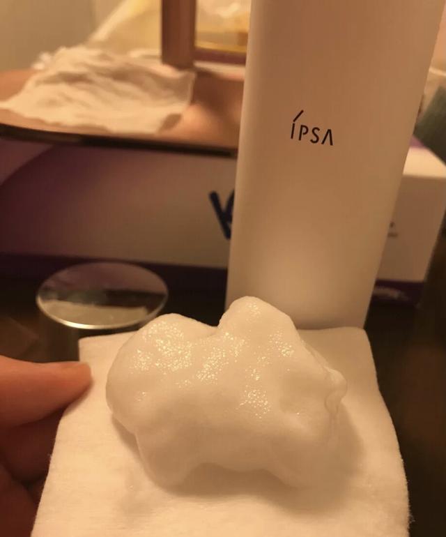 女明星护肤盘点，明星护肤造型（光是眼部护理就用4款产品）