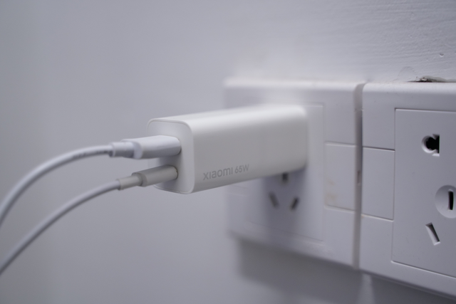 小米手机充电器，小米手机充电器通用吗（小米GaN氮化镓充电器65W）