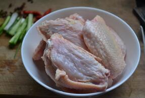 圖片[2]-【紅燒雞翅】做法步驟圖 女人一周吃 2次 美容抗皺 面膜錢都省-起舞食譜網(wǎng)