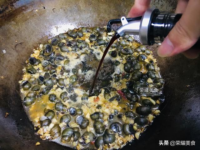 田螺怎么炒好吃，田螺怎么炒入味好吃（齿间美味田螺）