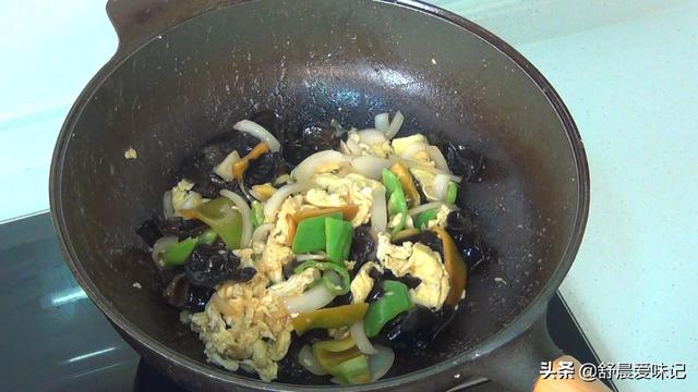 鸡蛋炒木耳的做法，最爱吃的还是家常菜