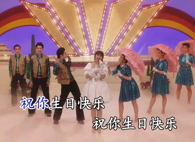 卓依婷是怎么死的，香港卓依婷个人资料（复刻26年前舞台仍似少女）