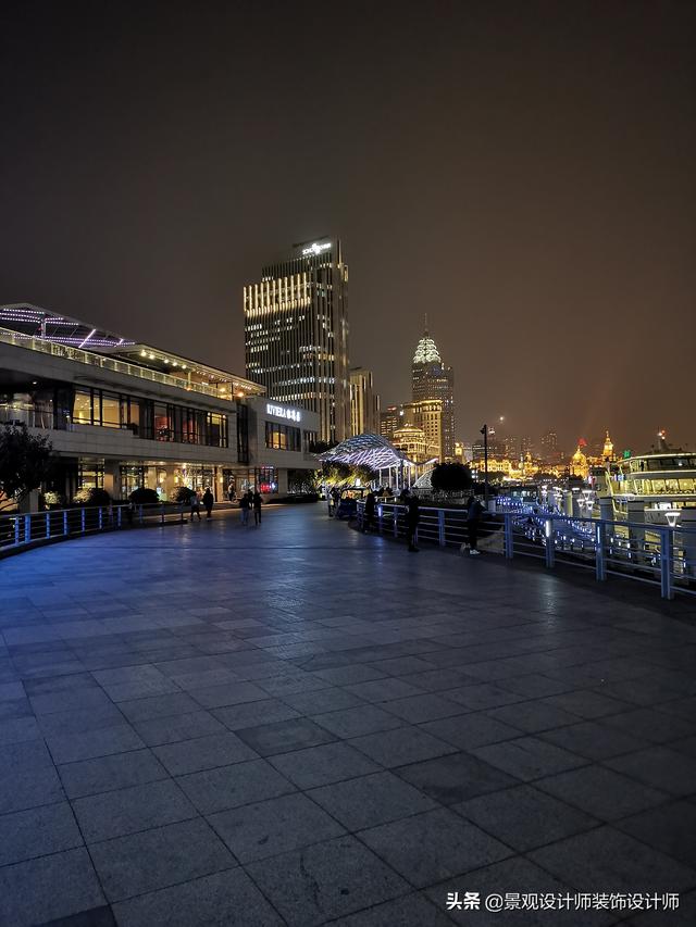 上海外滩夜景图片，外滩夜景美丽迷人让人流连忘返（上海市外滩夜景）