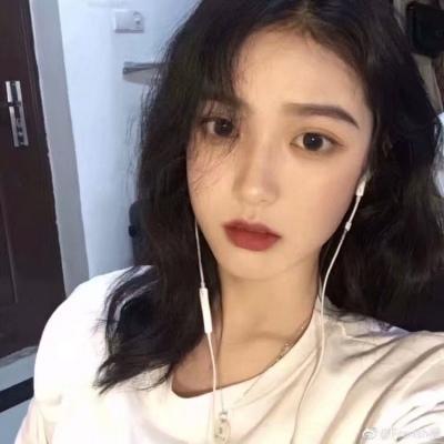 伤感女生头像微信，伤感女生头像（最新微信头像女生伤感忧郁）