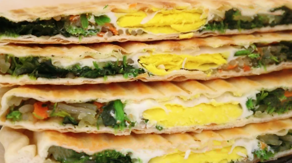 【菠菜鸡蛋饼】做法步骤图 我家一周吃5次 上桌3斤不够吃-起舞食谱网