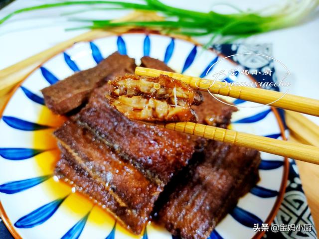 不炸的炖带鱼方法，带鱼不炸只炖怎么做好吃（费一次事能吃一周）