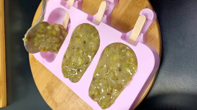 绿豆冰淇淋的配方和做法，如何制作绿豆沙冰淇淋（冰爽解渴小时候的味道）