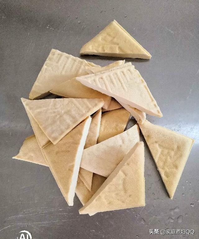 卤豆干的做法及配料，卤豆干的做法及配料大全（卤汁豆干在家做）