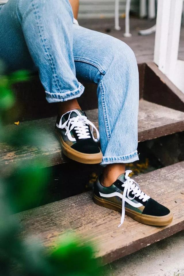 什么叫生胶鞋底，什么叫生胶鞋底胶（只要是钟情复古的）