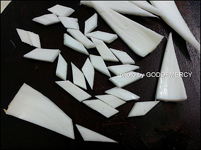 白菜怎么吃，白菜怎么吃解毒效果好（舒缓压力白菜炒肉片的做法）