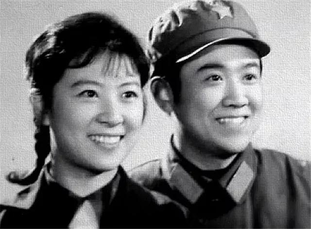 80年代老电影，“天下第一嫂”王馥荔主演，朱时茂的妻子也在其中