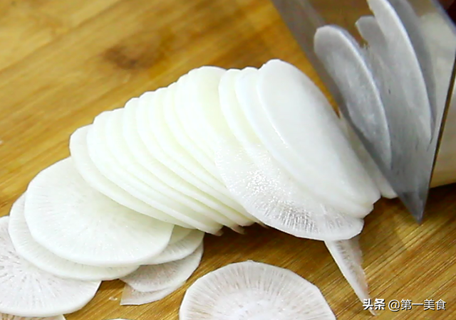 腌甜萝卜榨菜的方法，最最简单的自制咸菜糖醋腌萝卜