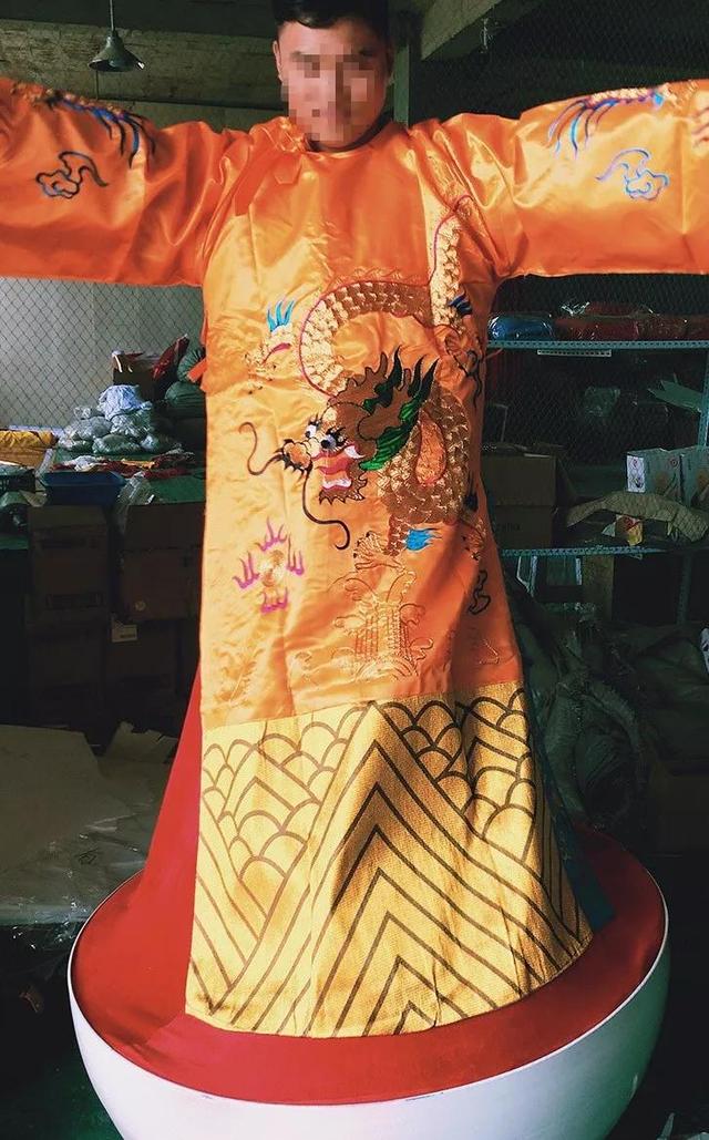 搞笑魔术天外飞仙，“天外飞仙”大唐不倒翁走红